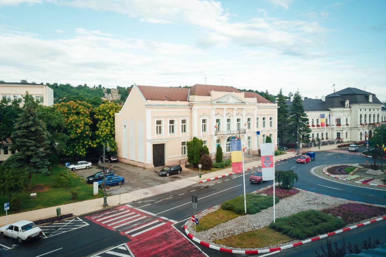 Belle View Apart Hotel Turda Exterior photo
