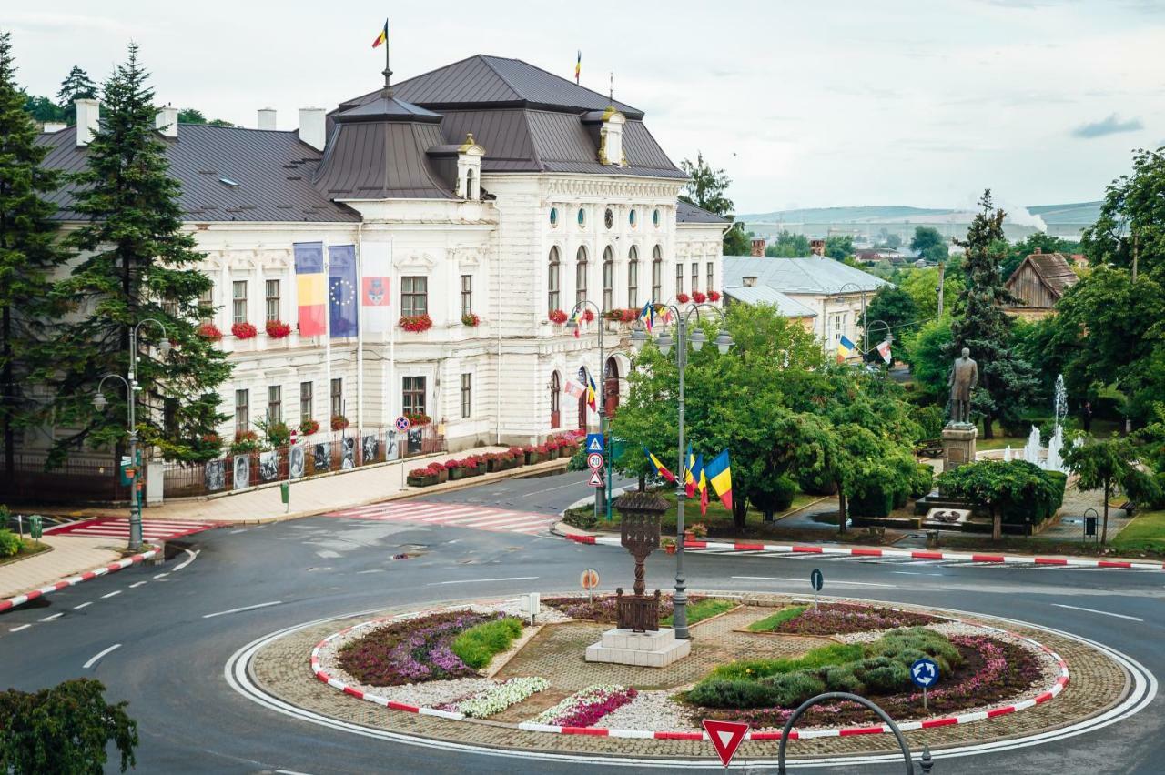Belle View Apart Hotel Turda Exterior photo